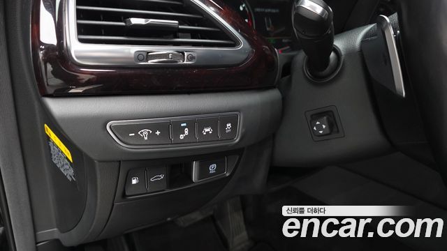 Genesis EQ900 3.8 GDI AWD Premium Luxury 2017 — фото 35