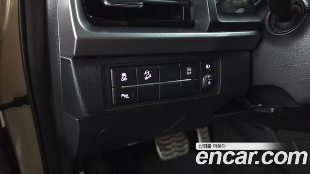 KG Mobility (SsangYong) Rexton Sports Khan Diesel 2.2 2WD Culman Prestige 2024 — фото 20