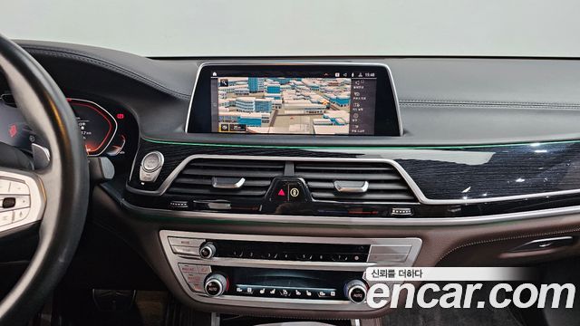 BMW 7 Series (G11) 740Li xDrive M Sport Package 2020 — фото 11