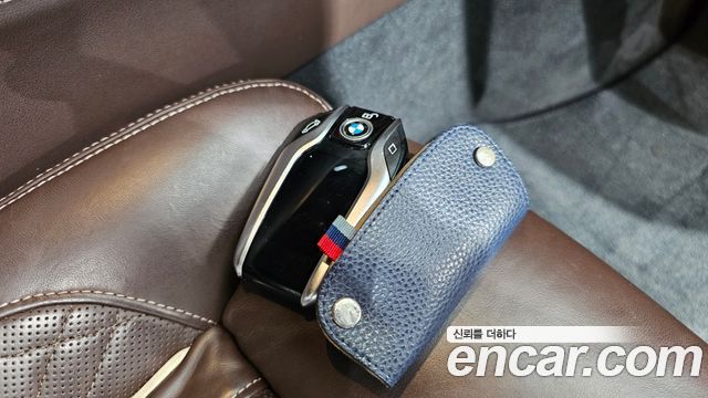 BMW 7 Series (G11) 740Li xDrive M Sport Package 2020 — фото 16