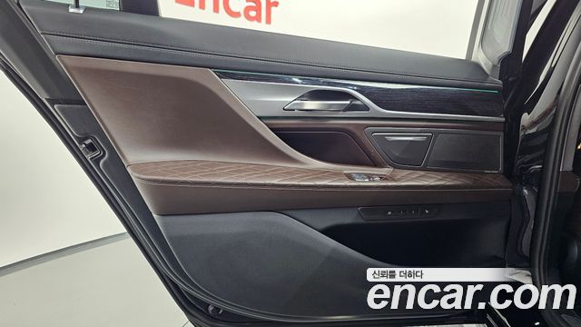 BMW 7 Series (G11) 740Li xDrive M Sport Package 2020 — фото 25