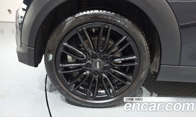 MINI Cooper 3Door Resolute Edition 3rd Gen 2023 — фото 5