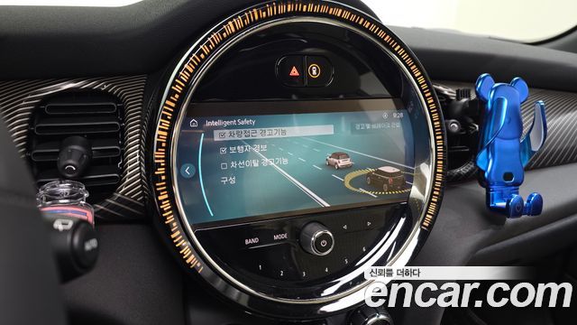 MINI Cooper 3Door Resolute Edition 3rd Gen 2023 — фото 15