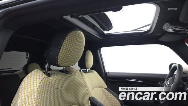 MINI Cooper 3Door Resolute Edition 3rd Gen 2023 — фото 16