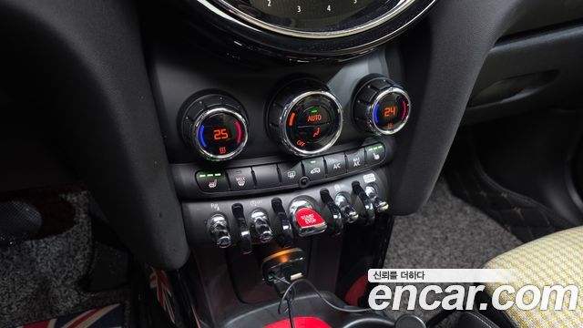 MINI Cooper 3Door Resolute Edition 3rd Gen 2023 — фото 18