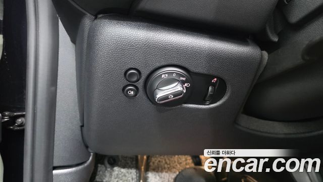 MINI Cooper 3Door Resolute Edition 3rd Gen 2023 — фото 27