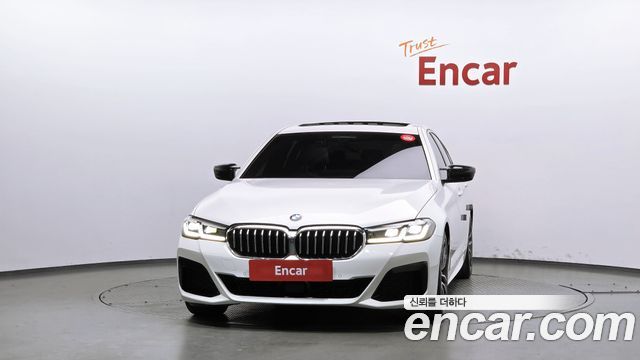 BMW 5 Series (G30) 520i M Sport 2023 — фото 3