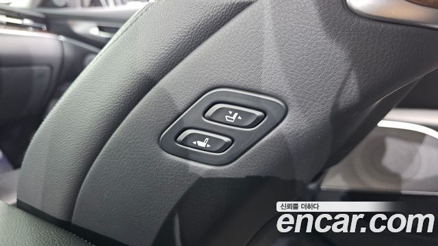 Kia K9 3.8 GDI AWD PlatinumⅡ 2019 — фото 16