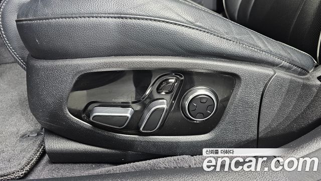 Kia K9 3.8 GDI AWD PlatinumⅡ 2019 — фото 18