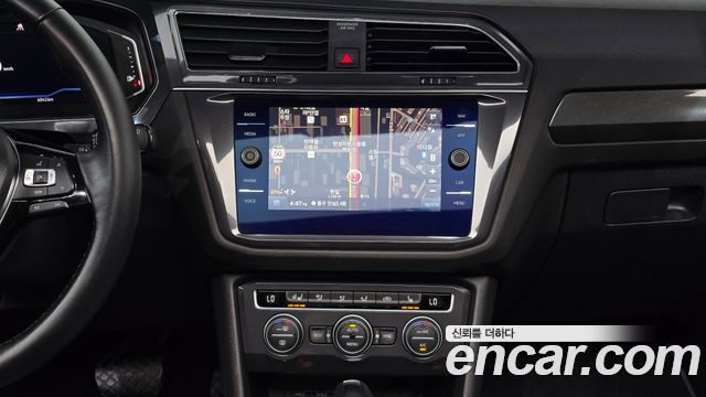 Volkswagen Tiguan Allspace 2.0 TDI Prestige 2020 — фото 18