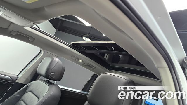 Volkswagen Tiguan Allspace 2.0 TDI Prestige 2020 — фото 19