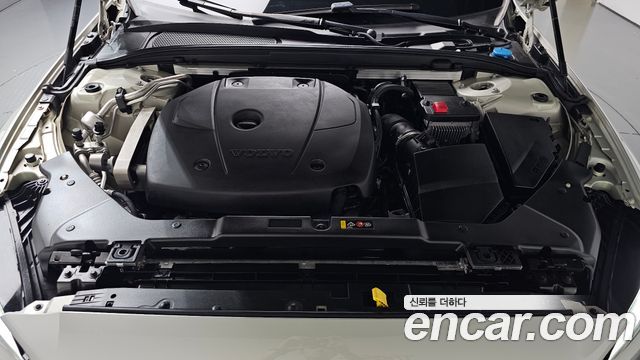 Volvo V60 Cross Country (II) T5 Pro AWD 2020 — фото 6