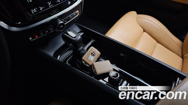 Volvo V60 Cross Country (II) T5 Pro AWD 2020 — фото 9