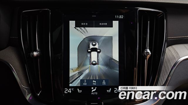 Volvo V60 Cross Country (II) T5 Pro AWD 2020 — фото 15