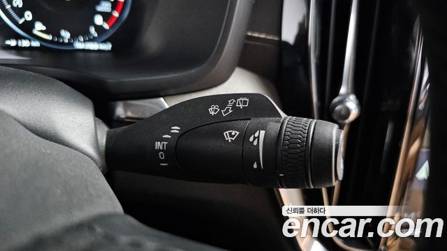 Volvo V60 Cross Country (II) T5 Pro AWD 2020 — фото 36