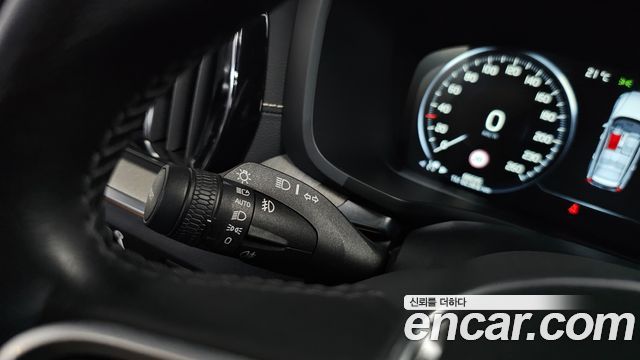 Volvo V60 Cross Country (II) T5 Pro AWD 2020 — фото 37