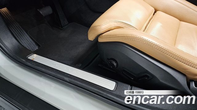 Volvo V60 Cross Country (II) T5 Pro AWD 2020 — фото 38