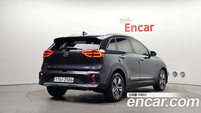 Kia Niro 1.6 HEV Noblesse Special 2020 — фото 2