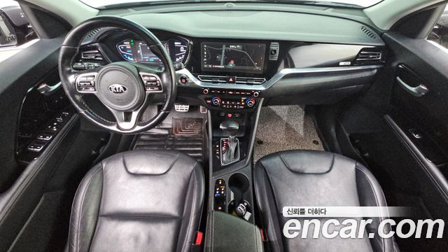 Kia Niro 1.6 HEV Noblesse Special 2020 — фото 7