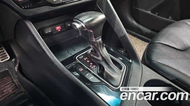 Kia Niro 1.6 HEV Noblesse Special 2020 — фото 9
