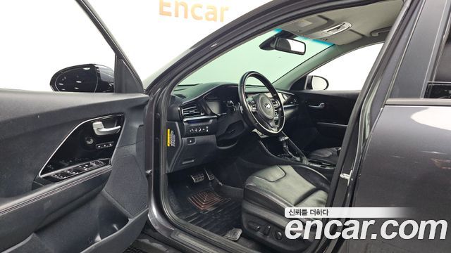 Kia Niro 1.6 HEV Noblesse Special 2020 — фото 10