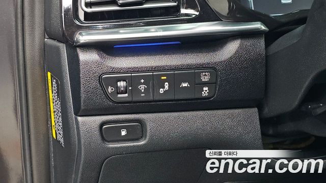 Kia Niro 1.6 HEV Noblesse Special 2020 — фото 19