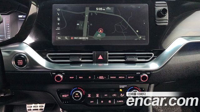 Kia Niro 1.6 HEV Noblesse Special 2020 — фото 22