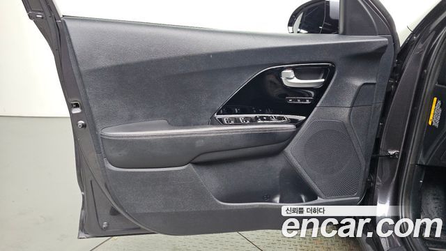 Kia Niro 1.6 HEV Noblesse Special 2020 — фото 30
