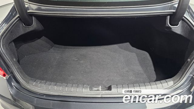 Hyundai Grandeur (IG) 2.4 Premium 2018 — фото 20