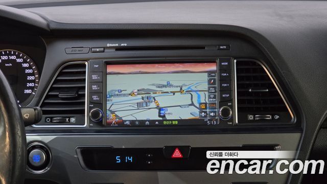 Hyundai Sonata (LF) 2.0 Smart 2015 — фото 13