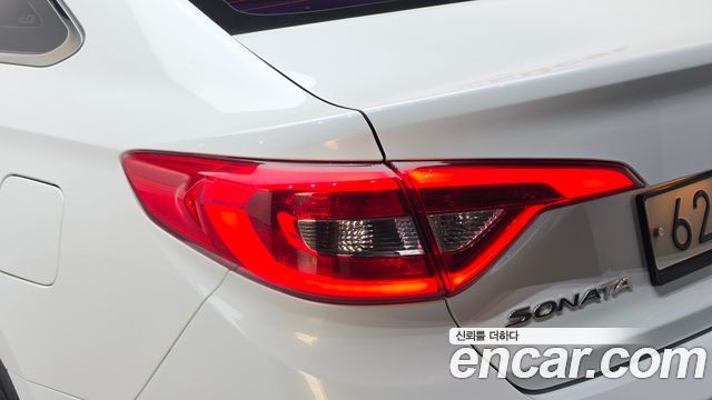 Hyundai Sonata (LF) 2.0 Smart 2015 — фото 23