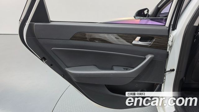 Hyundai Sonata (LF) 2.0 Smart 2015 — фото 25