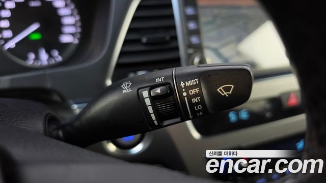 Hyundai Sonata (LF) 2.0 Smart 2015 — фото 30