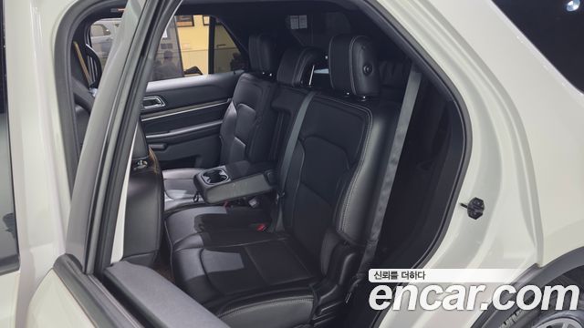 Ford Explorer 3.5 Limited 4WD 5th 2018 — фото 16