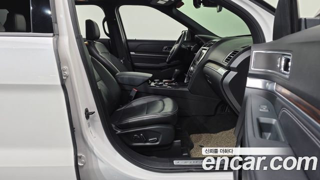 Ford Explorer 3.5 Limited 4WD 5th 2018 — фото 32