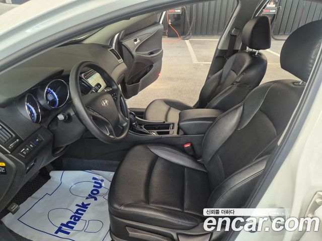 Hyundai Sonata The Brilliant LPI Smart 2013 — фото 18