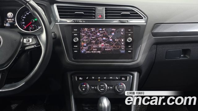 Volkswagen Tiguan (II) 2.0 TDI Premium 2020 — фото 13