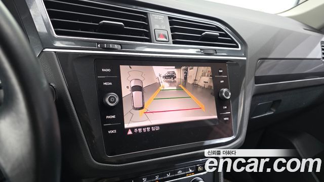 Volkswagen Tiguan (II) 2.0 TDI Premium 2020 — фото 14