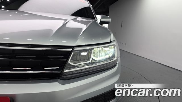 Volkswagen Tiguan (II) 2.0 TDI Premium 2020 — фото 22