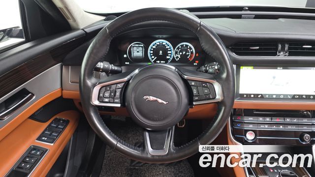 Jaguar XF (X260) 25t Portfolio 2019 — фото 13