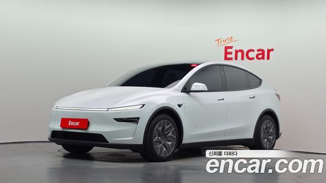 Tesla Model Y L Long Range AWD