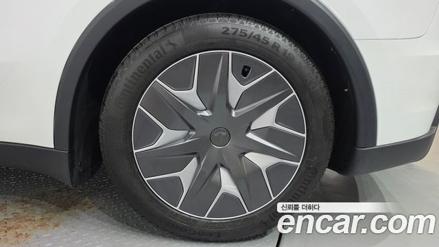 Tesla Model Y L Long Range AWD 2026 — фото 21