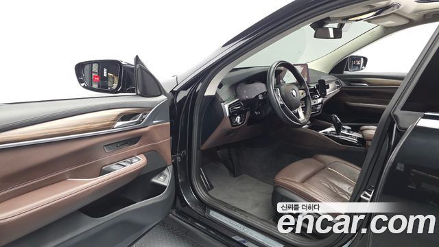 BMW 6 Series GT (G32) 620d xDrive Luxury 2023 — фото 10