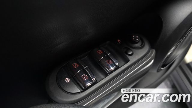 MINI Cooper 5Door Standard 3rd 2017 — фото 20