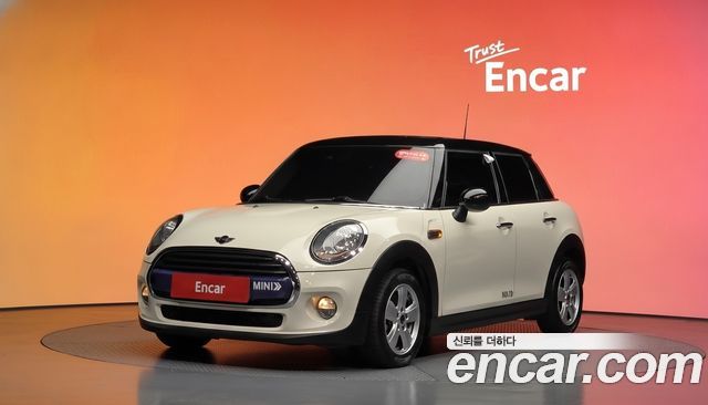 MINI Cooper 5Door Standard 3rd
