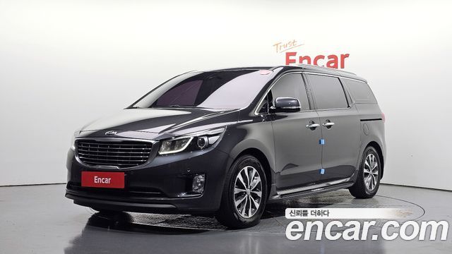 Kia Carnival 11-seater Prestige