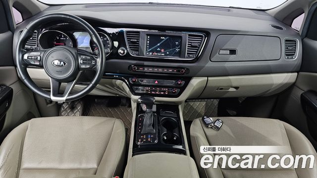 Kia Carnival 11-seater Prestige 2017 — фото 7