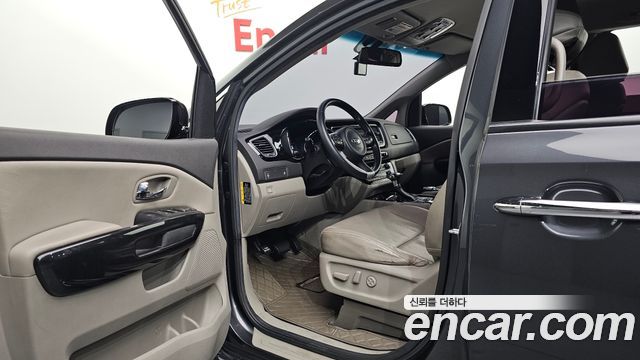 Kia Carnival 11-seater Prestige 2017 — фото 10