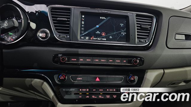 Kia Carnival 11-seater Prestige 2017 — фото 12