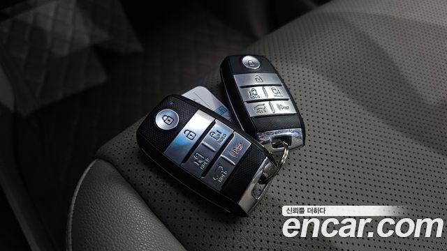 Kia Carnival 11-seater Prestige 2017 — фото 15